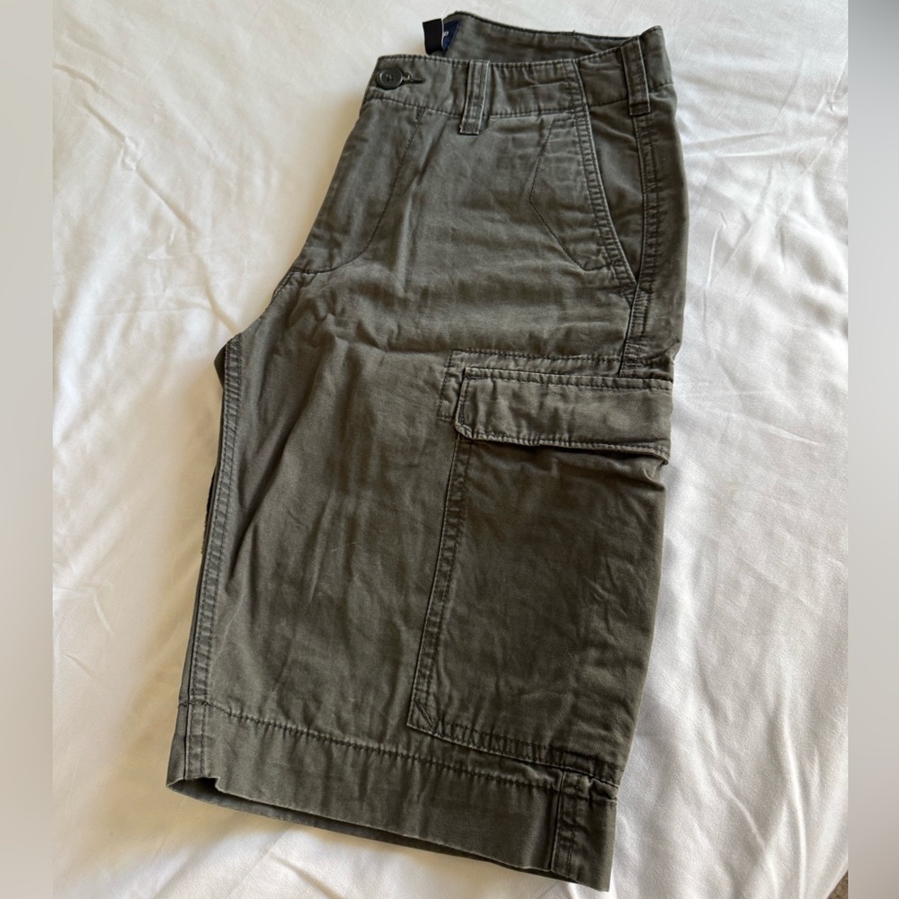 GAP Men's Khaki Cargo Shorts